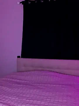 Snapshot of MelSaunders chatting on October 17, 2:37 am MelSaunders online show from October 17, 2:37 am