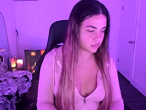 MelSaunders online show from December 4, 2:21 am