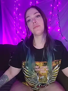 Snapshot of EverlyEster chatting on March 22, 10:13 pm EverlyEster online show from March 22, 10:13 pm