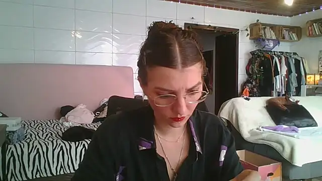 Snapshot of SweetyBabyDemon chatting on October 1, 7:09 pm SweetyBabyDemon online show from October 1, 7:09 pm