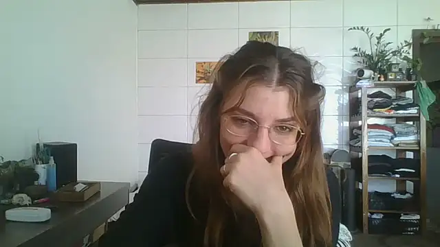 Snapshot of SweetyBabyDemon chatting on October 14, 1:45 pm SweetyBabyDemon online show from October 14, 1:45 pm