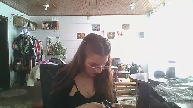 Snapshot of SweetyBabyDemon chatting on October 24, 1:18 pm SweetyBabyDemon online show from October 24, 1:18 pm