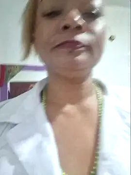 Snapshot of gatadeojosclaros chatting on March 1, 3:38 pm gatadeojosclaros online show from March 1, 3:38 pm