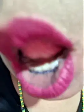 Snapshot of gatadeojosclaros chatting on March 16, 4:52 am gatadeojosclaros online show from March 16, 4:52 am