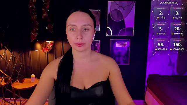 Snapshot of Christy_Calypso chatting on December 31, 3:01 am Christy Calypso online show from December 31, 3:01 am