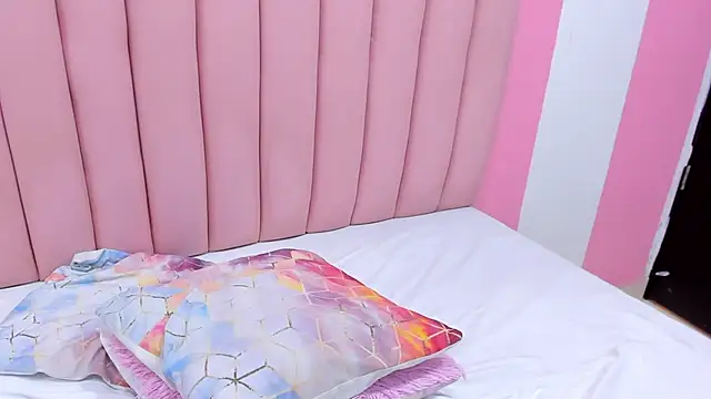 ISABELLA 020 online show from January 15, 5:58 pm