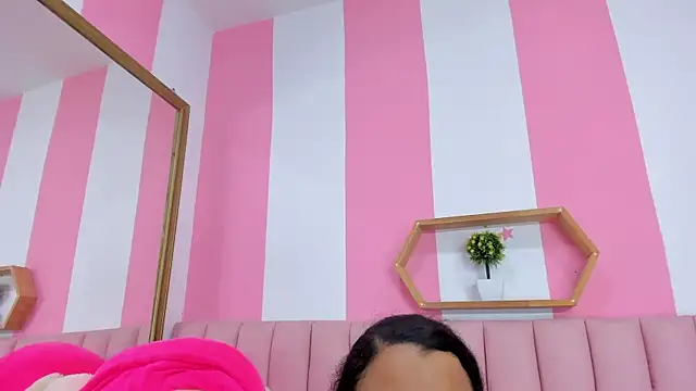 ISABELLA 020 online show from May 5, 11:51 am
