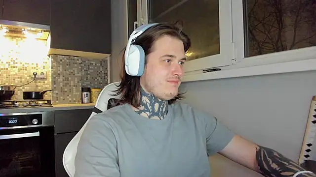 Snapshot of _torfin_ chatting on December 7, 9:22 pm torfin online show from December 7, 9:22 pm