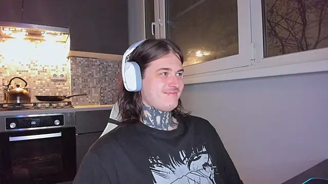 Snapshot of _torfin_ chatting on December 13, 10:45 pm torfin online show from December 13, 10:45 pm