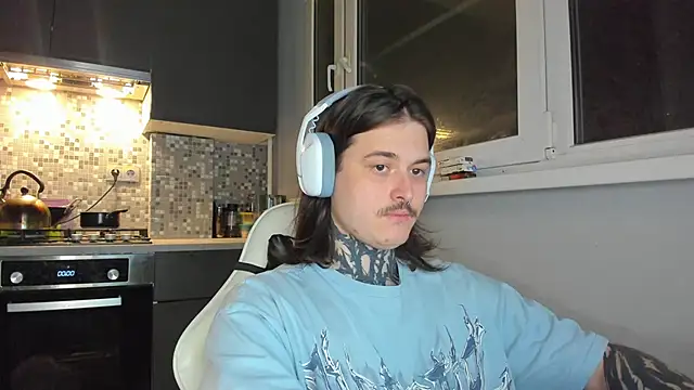 Snapshot of _torfin_ chatting on January 4, 5:05 pm torfin online show from January 4, 5:05 pm