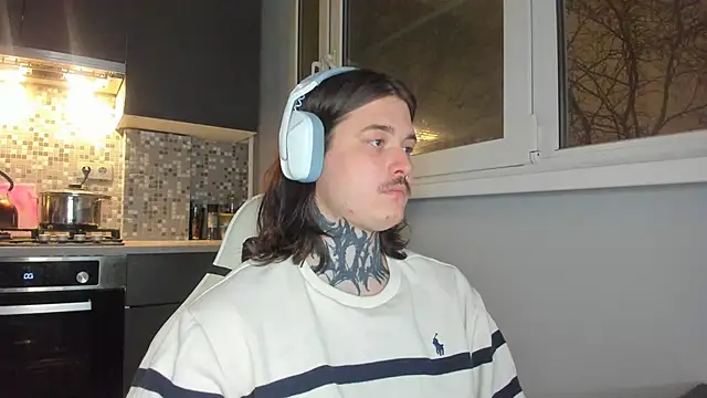 Snapshot of _torfin_ chatting on January 7, 4:05 pm torfin online show from January 7, 4:05 pm