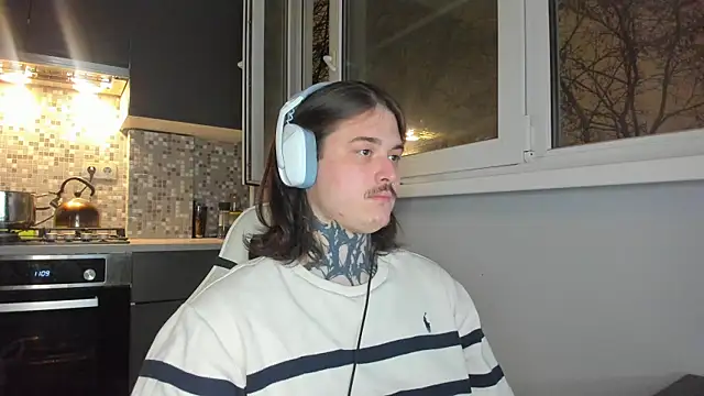 Snapshot of _torfin_ chatting on January 8, 4:33 pm torfin online show from January 8, 4:33 pm