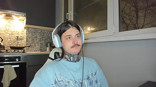 Snapshot of _torfin_ chatting on January 13, 7:21 pm torfin online show from January 13, 7:21 pm