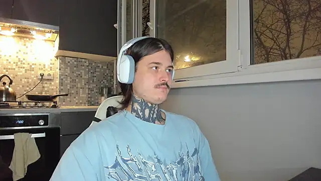 Snapshot of _torfin_ chatting on January 13, 10:24 pm torfin online show from January 13, 10:24 pm