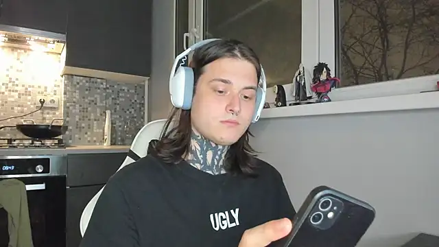 Snapshot of _torfin_ chatting on February 22, 4:19 pm torfin online show from February 22, 4:19 pm