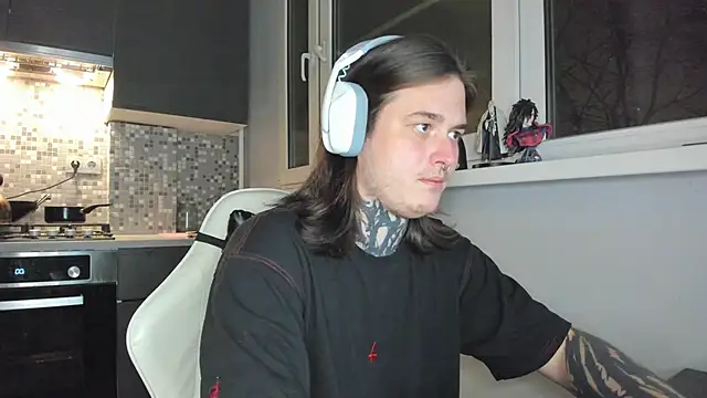 Snapshot of _torfin_ chatting on March 6, 3:02 am torfin online show from March 6, 3:02 am