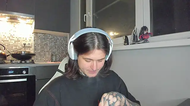 Snapshot of _torfin_ chatting on March 7, 1:09 am torfin online show from March 7, 1:09 am