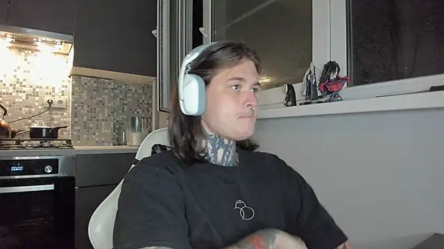 Snapshot of _torfin_ chatting on March 10, 8:12 pm torfin online show from March 10, 8:12 pm