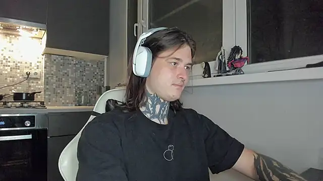 Snapshot of _torfin_ chatting on March 11, 2:21 am torfin online show from March 11, 2:21 am