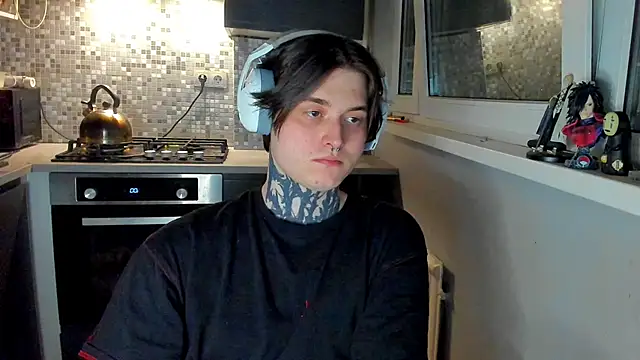 Snapshot of _torfin_ chatting on February 1, 8:18 pm torfin online show from February 1, 8:18 pm