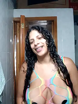 Snapshot of Shura_xxxBig chatting on February 8, 12:58 am Shura xxxBig online show from February 8, 12:58 am