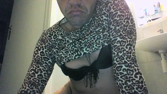 susilover6969x6969 online show from March 31, 8:53 pm