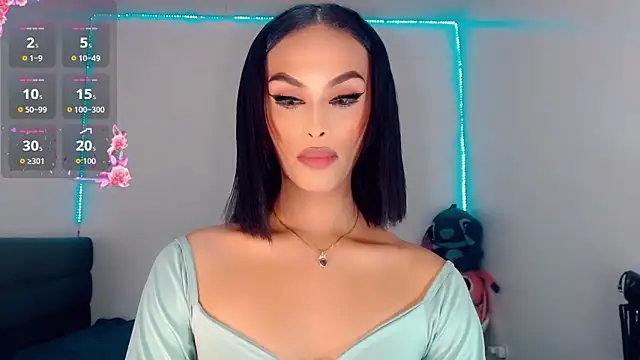 Snapshot of _Riannagarcia_ chatting on October 17, 4:26 am Riannagarcia online show from October 17, 4:26 am