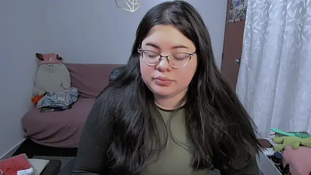 Snapshot of Aria_Fullbuster chatting on February 14, 11:01 pm Aria Fullbuster online show from February 14, 11:01 pm