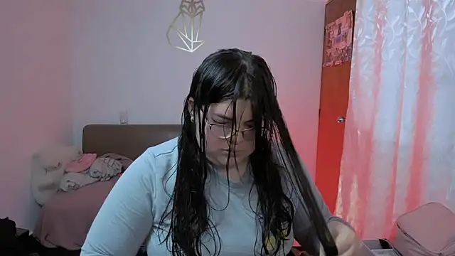 Snapshot of Aria_Fullbuster chatting on March 3, 9:31 pm Aria Fullbuster online show from March 3, 9:31 pm