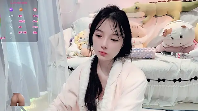 AKiKi711 online show from December 5, 4:21 am