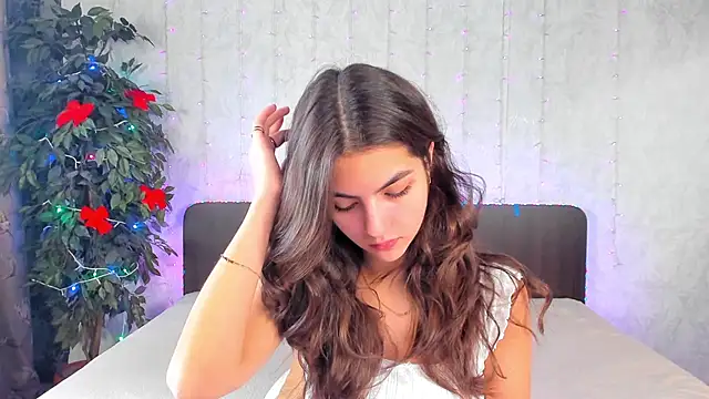 Milana Crystal  online show from December 19, 8:13 am