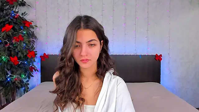 Milana Crystal  online show from January 19, 8:18 am