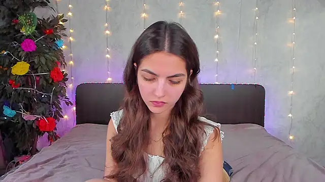 Milana Crystal  online show from May 18, 7:14 am