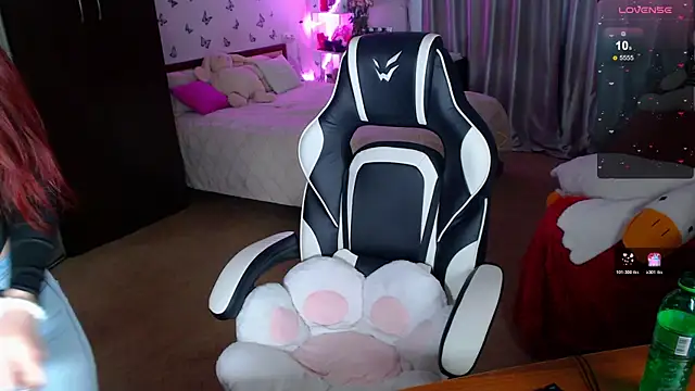 Snapshot of Sidney_blush chatting on March 13, 7:15 am Sidney blush online show from March 13, 7:15 am