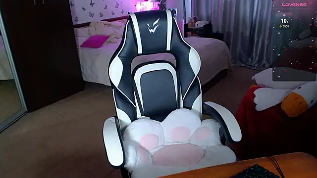 Snapshot of Sidney_blush chatting on March 14, 5:02 am Sidney blush online show from March 14, 5:02 am