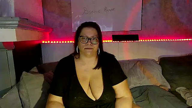 Snapshot of Lola-squirt chatting on January 9, 10:22 pm Lola-squirt online show from January 9, 10:22 pm