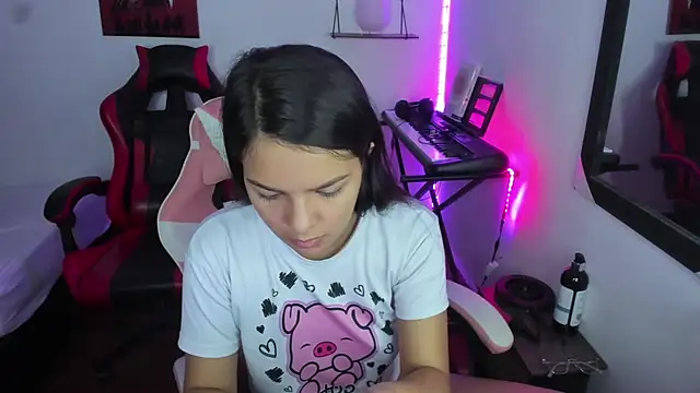 jessi and boy online show from February 18, 3:19 pm