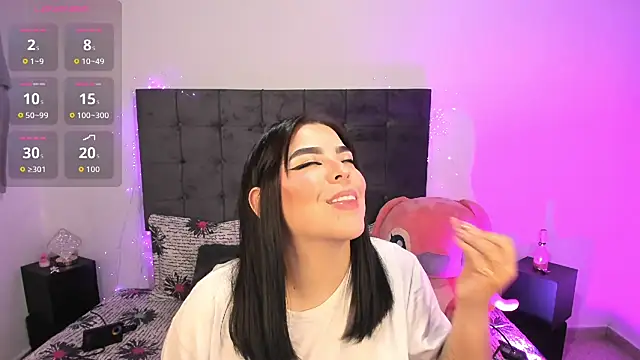 Snapshot of Kylie2211 chatting on November 6, 3:24 pm Kylie2211 online show from November 6, 3:24 pm