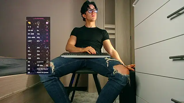 ChristianLevine  online show from March 14, 6:41 am