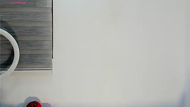 bella hadid1  online show from November 11, 7:08 am