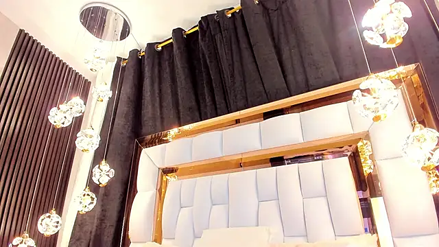 SarayRoyse online show from March 11, 7:14 pm