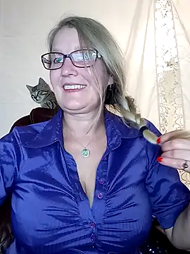 irinamaux online show from January 6, 5:49 pm