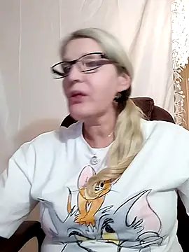 irinamaux online show from January 25, 12:58 pm