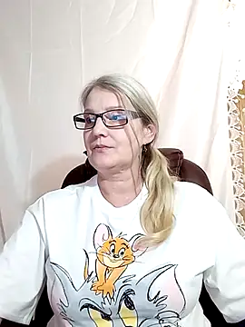 irinamaux online show from January 25, 4:03 pm
