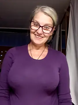 Snapshot of irinamaux chatting on September 25, 5:00 am irinamaux online show from September 25, 5:00 am