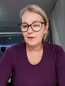 irinamaux online show from November 20, 7:52 am