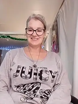 irinamaux online show from November 28, 12:24 am