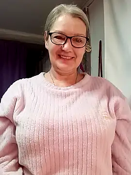 irinamaux online show from February 10, 6:06 am