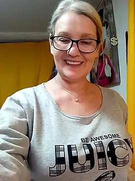 irinamaux online show from March 11, 4:57 pm