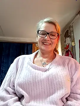 irinamaux online show from April 23, 6:47 am